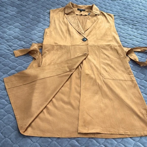 NWT - Lulus faux suede topper. Size Small. - Picture 5 of 16